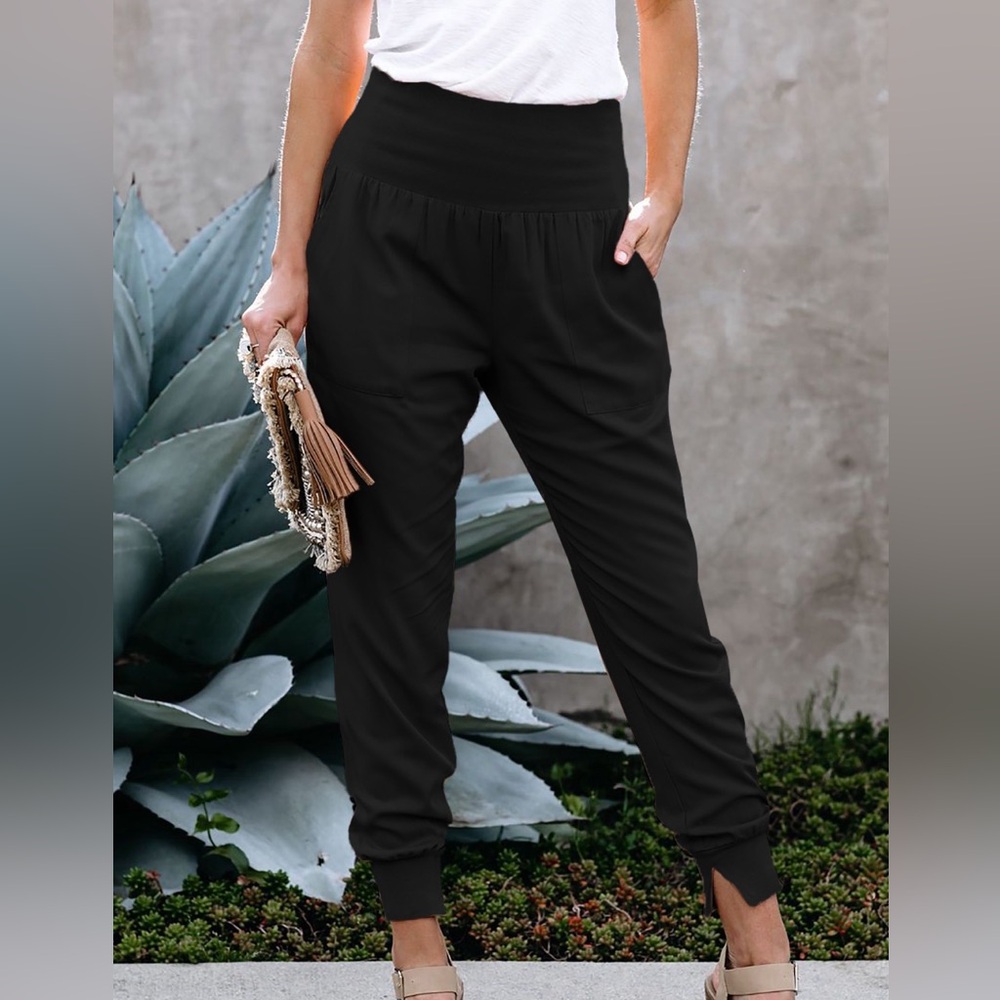 B044 - Comfortable Casual Joggers with Pockets - Black